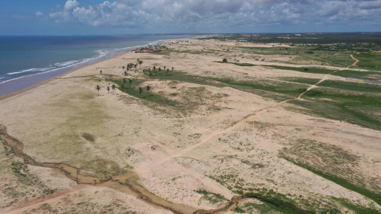 Imagem Terreno à Venda, 10 m² em Praia De Flecheiras - Trairi