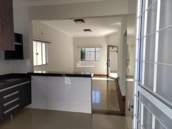 Imagem Casa com 2 Quartos à Venda, 200 m² em Jardim Espanha - Uberaba Imagem Casa com 2 Quartos à Venda, 200 m² em Jardim Espanha - Uberaba