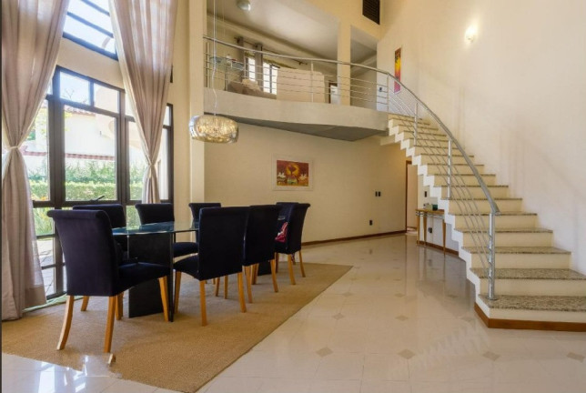 Imagem Casa com 5 Quartos à Venda, 330 m² em Itacorubi - Florianópolis
