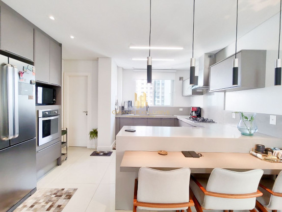 Imagem Apartamento com 4 Quartos à Venda, 158 m² em Pioneiros - Balneário Camboriú Imagem Apartamento com 4 Quartos à Venda, 158 m² em Pioneiros - Balneário Camboriú