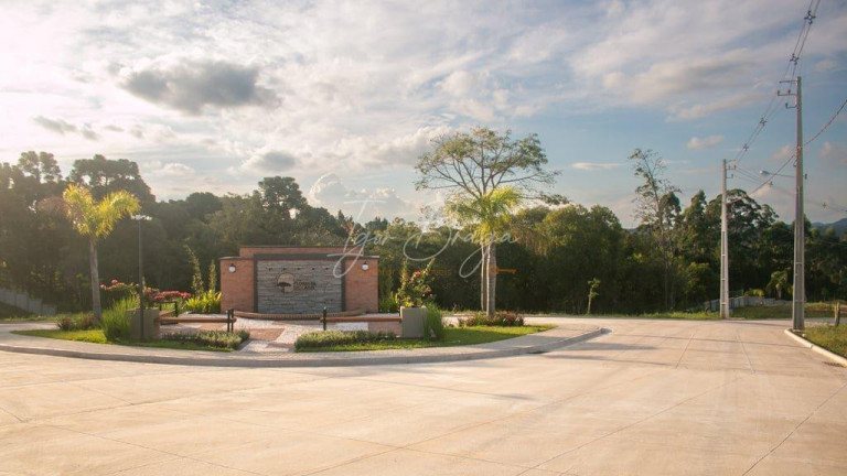 Imagem Terreno à Venda, 282 m² em Vila Rivabem - Campo Largo