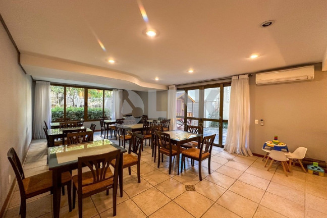 Imagem Apartamento com 3 Quartos à Venda, 115 m² em Petrópolis - Porto Alegre Imagem Apartamento com 3 Quartos à Venda, 115 m² em Petrópolis - Porto Alegre
