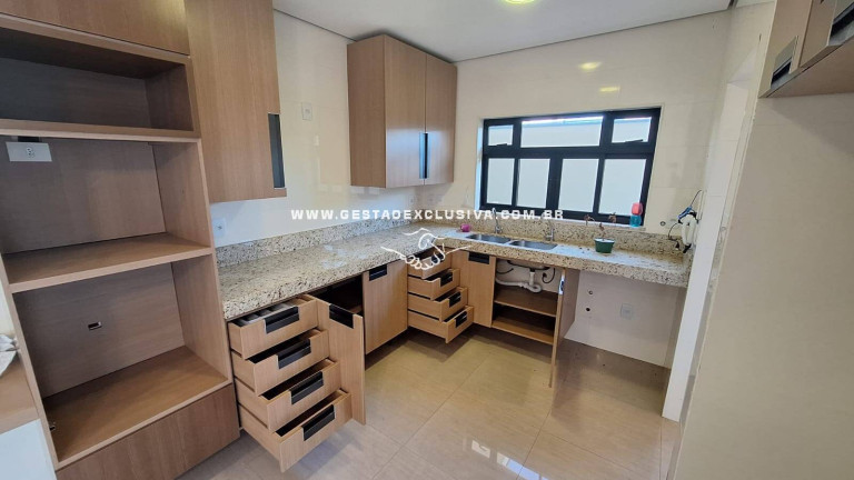 Imagem Casa com 4 Quartos à Venda, 274 m² em Itatiba