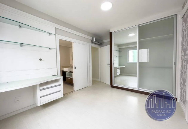 Imagem Apartamento com 3 Quartos à Venda, 138 m² em Centro - Balneário Camboriú Imagem Apartamento com 3 Quartos à Venda, 138 m² em Centro - Balneário Camboriú