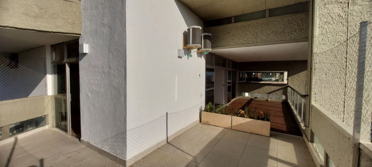 Imagem Imóvel com 4 Quartos à Venda, 200 m² em Barra Da Tijuca - Rio De Janeiro Imagem Imóvel com 4 Quartos à Venda, 200 m² em Barra Da Tijuca - Rio De Janeiro