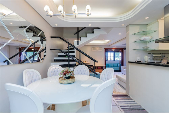 Imagem Casa com 3 Quartos à Venda, 171 m² em Tristeza - Porto Alegre Imagem Casa com 3 Quartos à Venda, 171 m² em Tristeza - Porto Alegre
