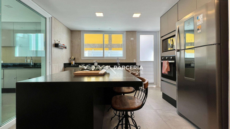 Imagem Casa com 6 Quartos à Venda, 380 m² em Riviera Módulo 21 - Bertioga Imagem Casa com 6 Quartos à Venda, 380 m² em Riviera Módulo 21 - Bertioga