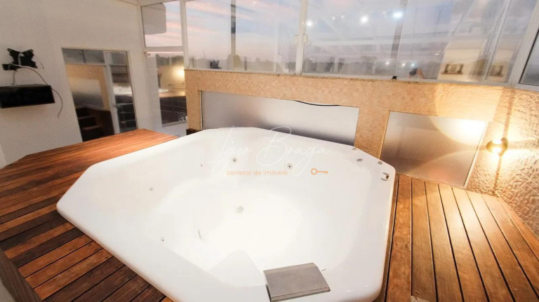 Imagem Casa com 3 Quartos à Venda, 363 m² em Butiatuvinha - Curitiba