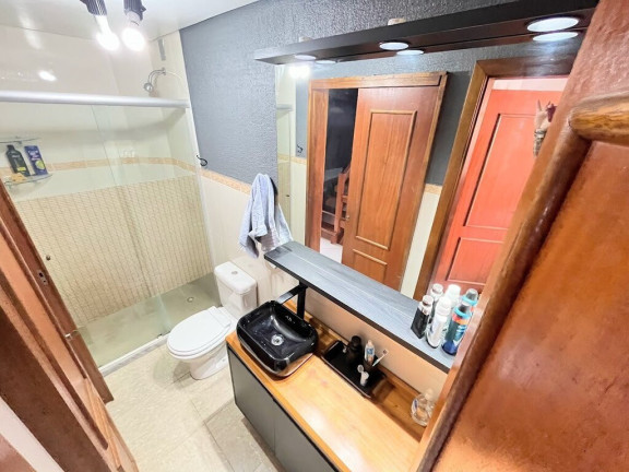 Imagem Casa com 4 Quartos à Venda, 132 m² em Ipanema - Porto Alegre Imagem Casa com 4 Quartos à Venda, 132 m² em Ipanema - Porto Alegre