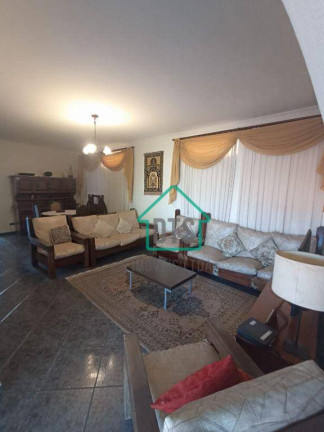 Casa com 5 Quartos para Alugar, 400 m² em Centro - Carapicuíba