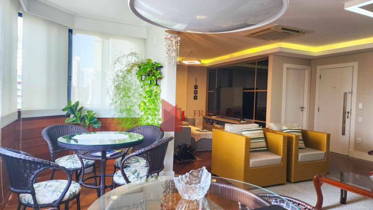 Apartamento com 4 Quartos à Venda, 236 m² em Centro - Itajaí