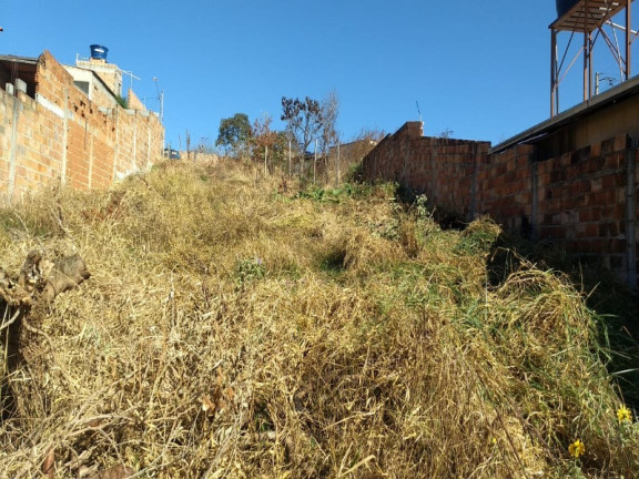 Terreno à Venda, 360 m² em Monte Sinai - Esmeraldas