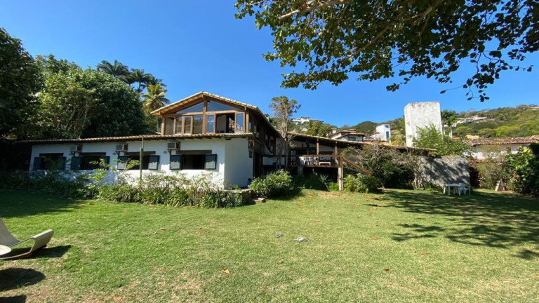 Imagem Casa com 6 Quartos à Venda, 375 m² em João Fernandes - Armação Dos Búzios Imagem Casa com 6 Quartos à Venda, 375 m² em João Fernandes - Armação Dos Búzios