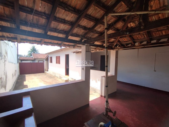 Imagem Casa com 4 Quartos à Venda, 350 m² em São Benedito - Uberaba Imagem Casa com 4 Quartos à Venda, 350 m² em São Benedito - Uberaba