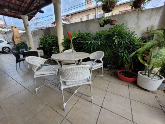 Imagem Casa com 3 Quartos à Venda, 204 m² em Edson Queiroz - Fortaleza Imagem Casa com 3 Quartos à Venda, 204 m² em Edson Queiroz - Fortaleza