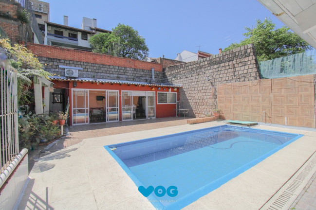 Imagem Casa com 3 Quartos à Venda, 344 m² em Chácara Das Pedras - Porto Alegre Imagem Casa com 3 Quartos à Venda, 344 m² em Chácara Das Pedras - Porto Alegre