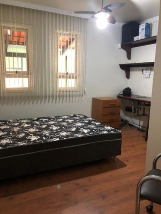 Imagem Casa com 3 Quartos à Venda, 312 m² em América - Joinville