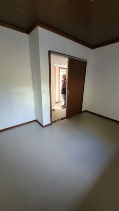 Imagem Casa com 3 Quartos à Venda, em Trindade - Florianópolis Imagem Casa com 3 Quartos à Venda, em Trindade - Florianópolis