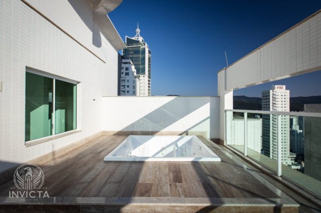 Imagem Cobertura com 3 Quartos à Venda, 242 m² em Centro - Balneário Camboriú Imagem Cobertura com 3 Quartos à Venda, 242 m² em Centro - Balneário Camboriú