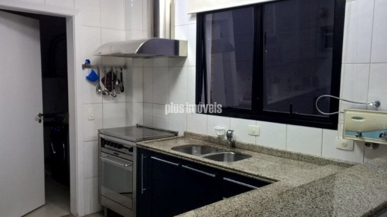 Imagem Apartamento com 3 Quartos à Venda, 205 m² em Vila Nova Conceição - São Paulo Imagem Apartamento com 3 Quartos à Venda, 205 m² em Vila Nova Conceição - São Paulo