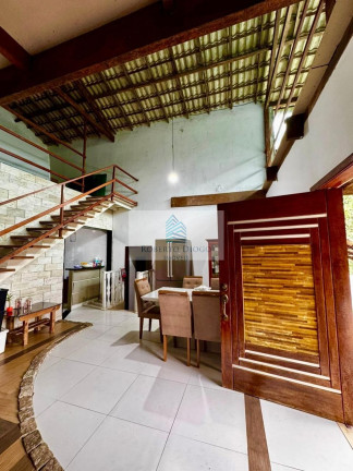 Imagem Casa com 3 Quartos à Venda, 1.200 m² em Camorim - Rio De Janeiro Imagem Casa com 3 Quartos à Venda, 1.200 m² em Camorim - Rio De Janeiro