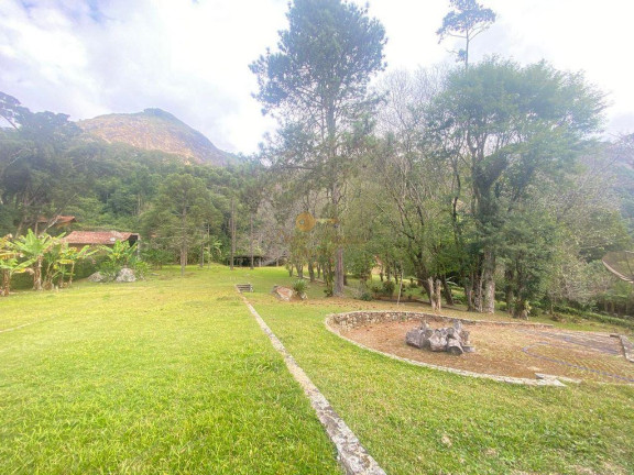 Imagem Casa com 5 Quartos à Venda, 250 m² em Iucas - Teresópolis Imagem Casa com 5 Quartos à Venda, 250 m² em Iucas - Teresópolis