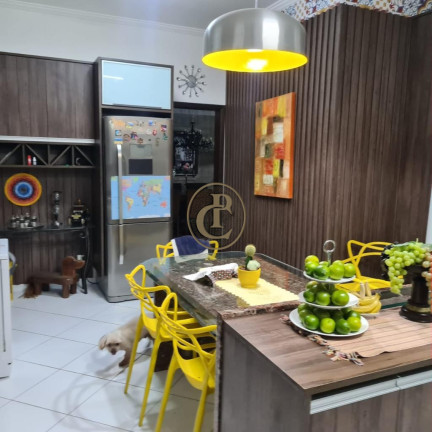 Imagem Casa com 4 Quartos à Venda, 420 m² em Centro - Jacareí Imagem Casa com 4 Quartos à Venda, 420 m² em Centro - Jacareí