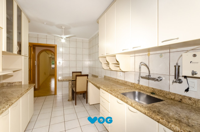 Imagem Imóvel com 3 Quartos à Venda, 126 m² em Petrópolis - Porto Alegre