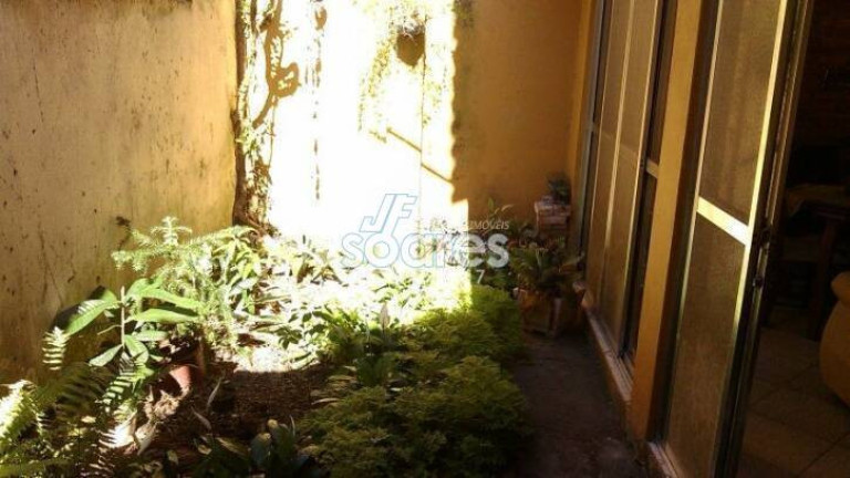 Imagem Sobrado com 4 Quartos à Venda, 147 m² em Centro - Pelotas Imagem Sobrado com 4 Quartos à Venda, 147 m² em Centro - Pelotas