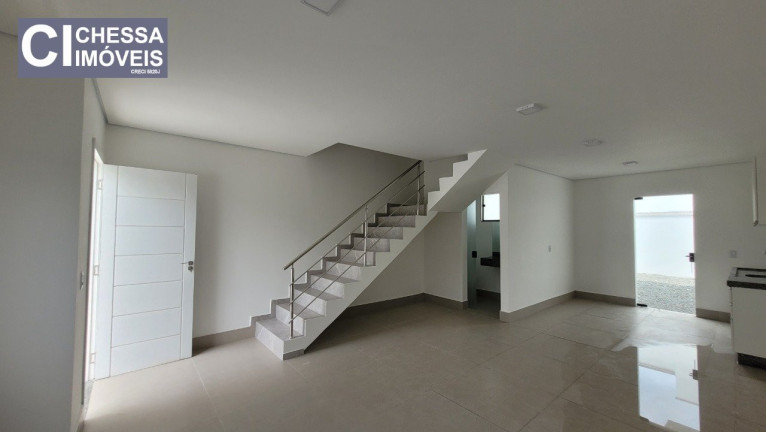 Imagem Sobrado com 2 Quartos à Venda, 100 m² em Espinheiros - Itajaí Imagem Sobrado com 2 Quartos à Venda, 100 m² em Espinheiros - Itajaí