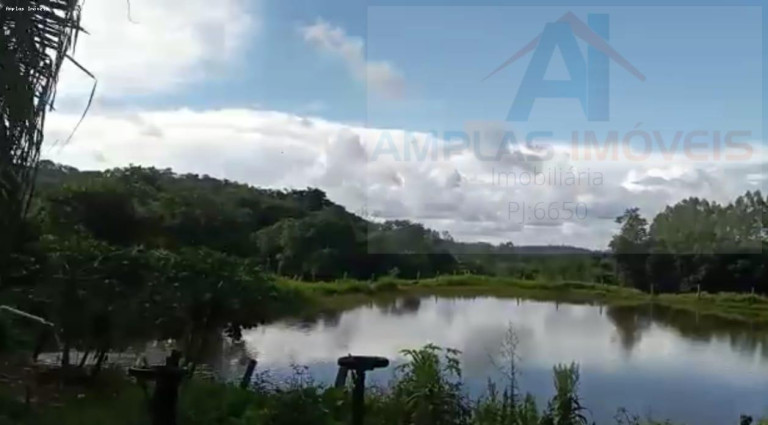 Imagem Fazenda à Venda, 302 m² em Divinópolis