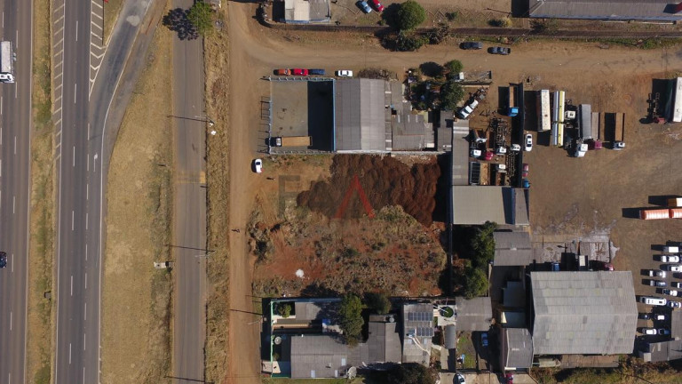 Imagem Terreno para Alugar, 2.000 m² em Primavera - Guarapuava Imagem Terreno para Alugar, 2.000 m² em Primavera - Guarapuava