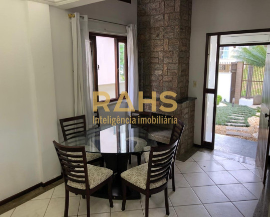 Imagem Casa com 3 Quartos à Venda, 208 m² em Anita Garibaldi - Joinville