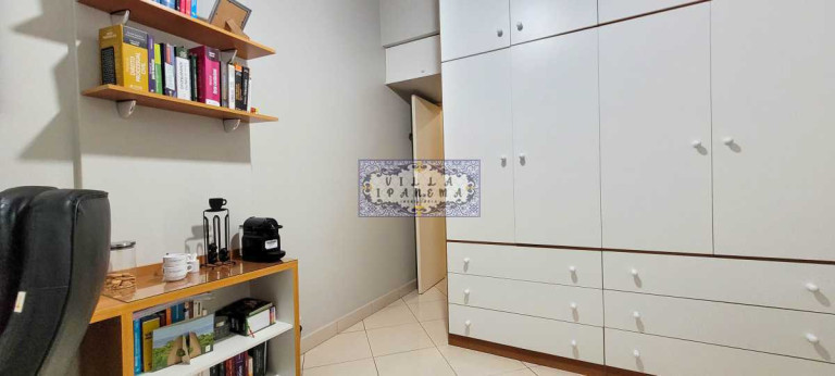 Imagem Apartamento com 2 Quartos à Venda, 73 m² em Laranjeiras - Rio De Janeiro Imagem Apartamento com 2 Quartos à Venda, 73 m² em Laranjeiras - Rio De Janeiro