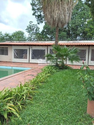 Imagem Casa com 4 Quartos à Venda, 1.806 m² em Mercês - Uberaba Imagem Casa com 4 Quartos à Venda, 1.806 m² em Mercês - Uberaba