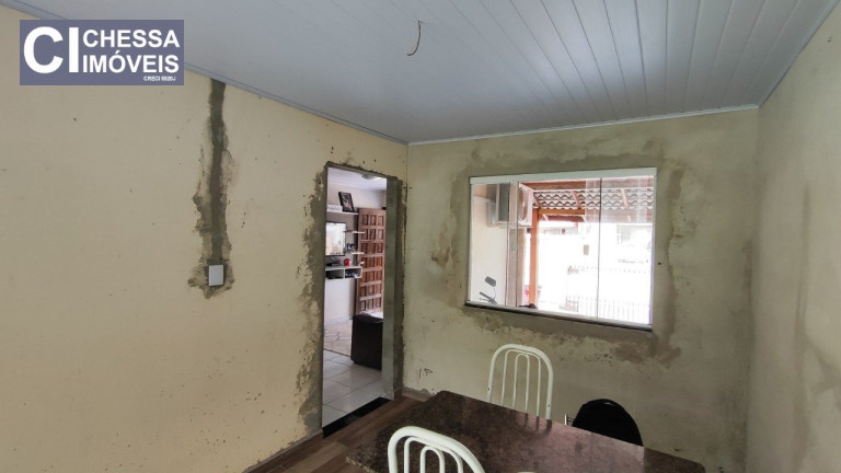 Imagem Casa com 2 Quartos à Venda, 200 m² em Espinheiros - Itajaí Imagem Casa com 2 Quartos à Venda, 200 m² em Espinheiros - Itajaí