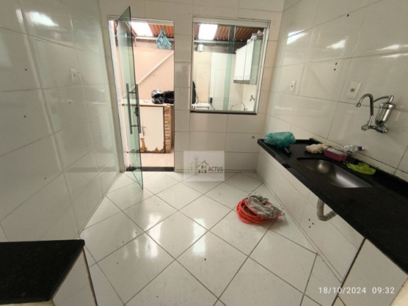 Imagem Casa de Condomínio com 2 Quartos à Venda, 55 m² em São Pedro - Ibirité