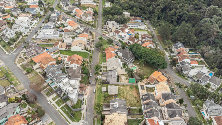 Imagem Terreno à Venda, 840 m² em Mossunguê - Curitiba Imagem Terreno à Venda, 840 m² em Mossunguê - Curitiba