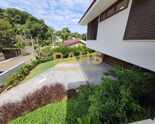 Imagem Casa com 3 Quartos à Venda, 300 m² em América - Joinville