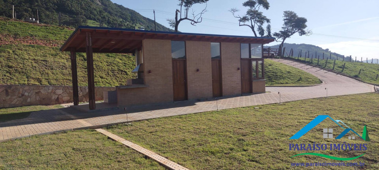 Imagem Casa com 3 Quartos à Venda, 23 m² em Centro - Paraisópolis