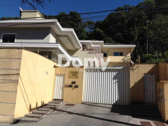 Imagem Casa de Condomínio com 3 Quartos à Venda, 230 m² em América - Joinville