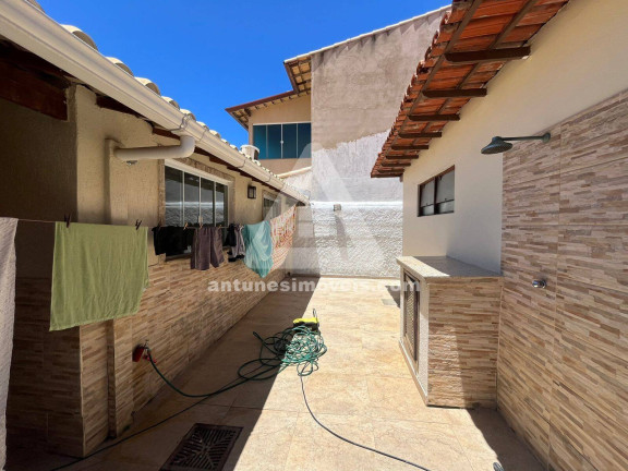 Imagem Casa com 6 Quartos à Venda, 200 m² em Cabo Frio Imagem Casa com 6 Quartos à Venda, 200 m² em Cabo Frio