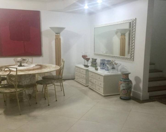 Imagem Casa com 3 Quartos à Venda, 220 m² em Tamboré - Santana De Parnaíba Imagem Casa com 3 Quartos à Venda, 220 m² em Tamboré - Santana De Parnaíba