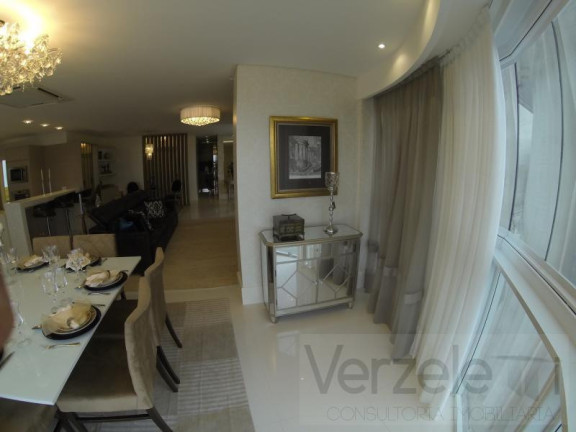 Imagem Apartamento com 4 Quartos à Venda, 238 m² em Centro - Balneário Camboriú Imagem Apartamento com 4 Quartos à Venda, 238 m² em Centro - Balneário Camboriú
