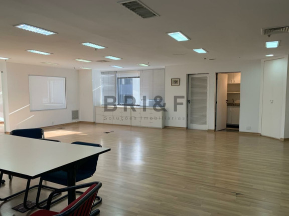 Imóvel Comercial à Venda ou Locação, 223 m² em Brooklin - São Paulo