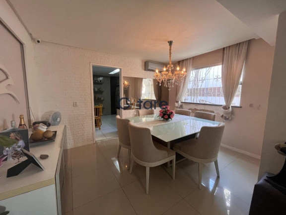 Imagem Casa com 3 Quartos à Venda, 280 m² em Sapiranga - Fortaleza Imagem Casa com 3 Quartos à Venda, 280 m² em Sapiranga - Fortaleza