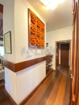 Imagem Casa com 3 Quartos à Venda, 261 m² em Ipanema - Porto Alegre Imagem Casa com 3 Quartos à Venda, 261 m² em Ipanema - Porto Alegre