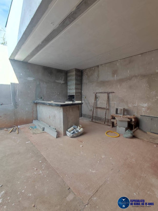 Imagem Casa com 3 Quartos à Venda, 300 m² em Setor Três Marias - Goiânia Imagem Casa com 3 Quartos à Venda, 300 m² em Setor Três Marias - Goiânia