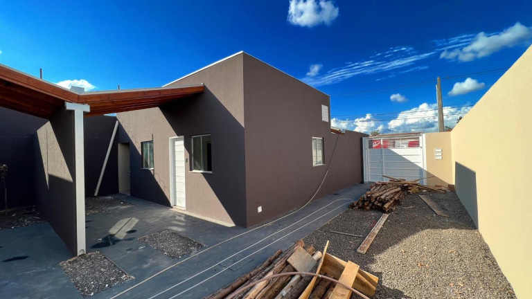 Imagem Casa com 2 Quartos à Venda, 45 m² em Riviera Park - Campo Grande