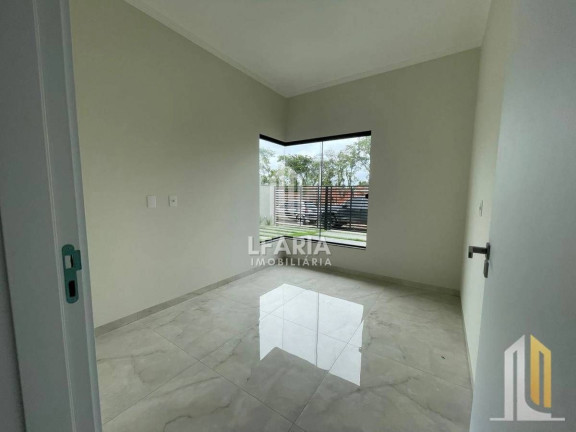Imagem Casa com 3 Quartos à Venda, 90 m² em Diamantina - Itapoá Imagem Casa com 3 Quartos à Venda, 90 m² em Diamantina - Itapoá